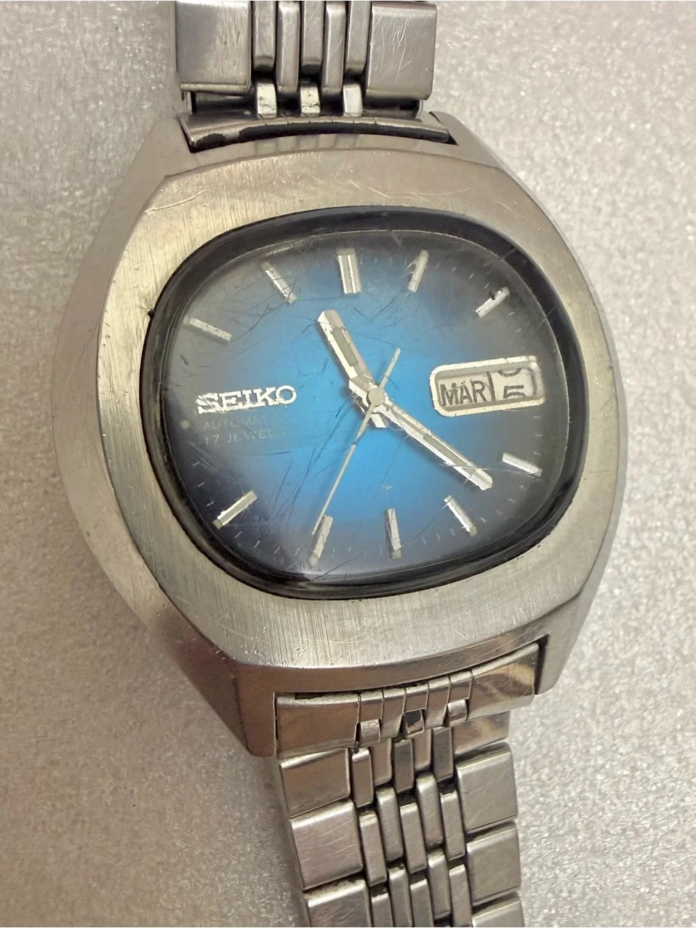 Vintage Seiko Automatic 7009-5008 Blue Dial Day Date Men's Watch TV Case